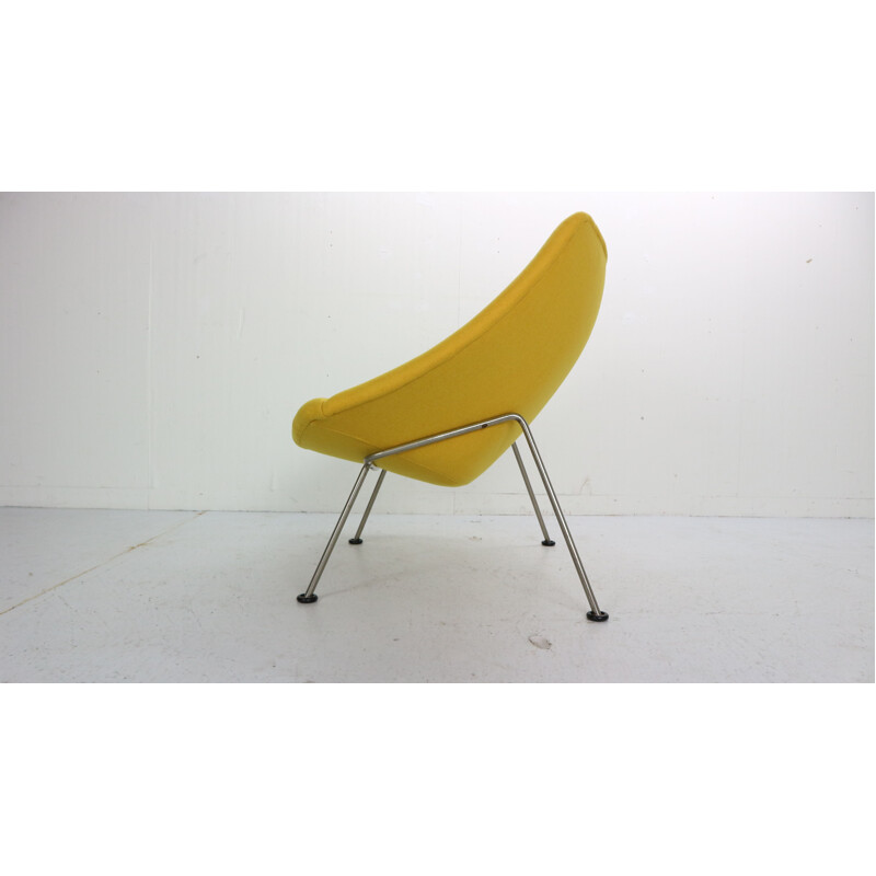 F157 Oyster lounge chair by Pierre Paulin for Artifort