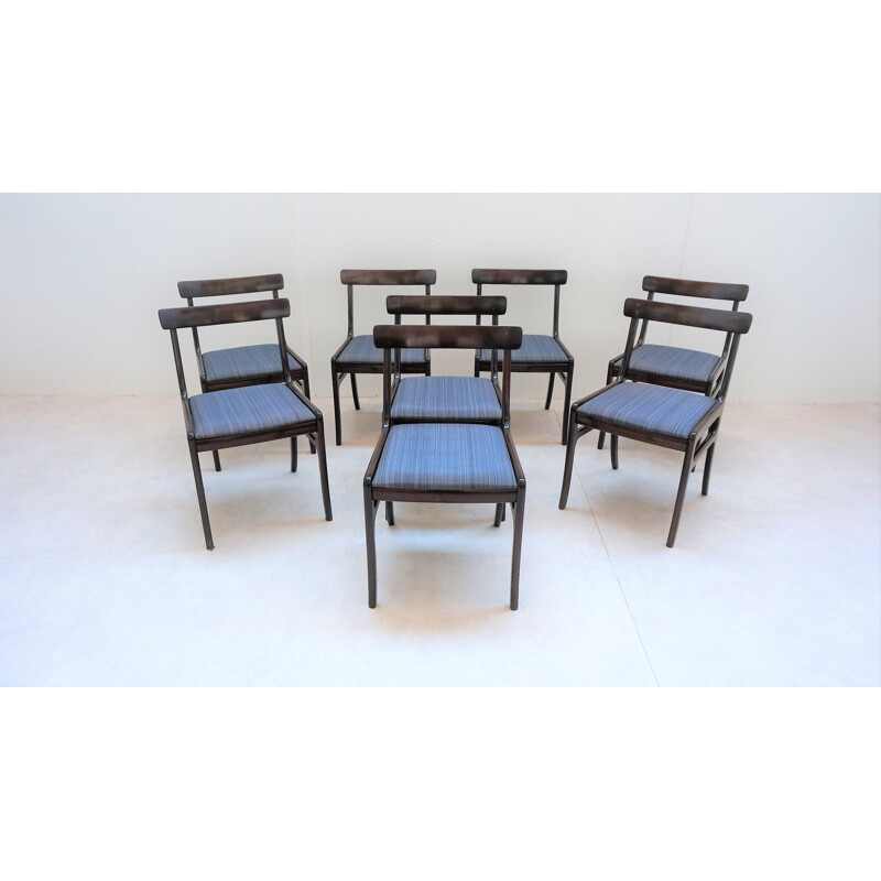 Set of 8 Rundstedlung chairs by Ole Wanscher