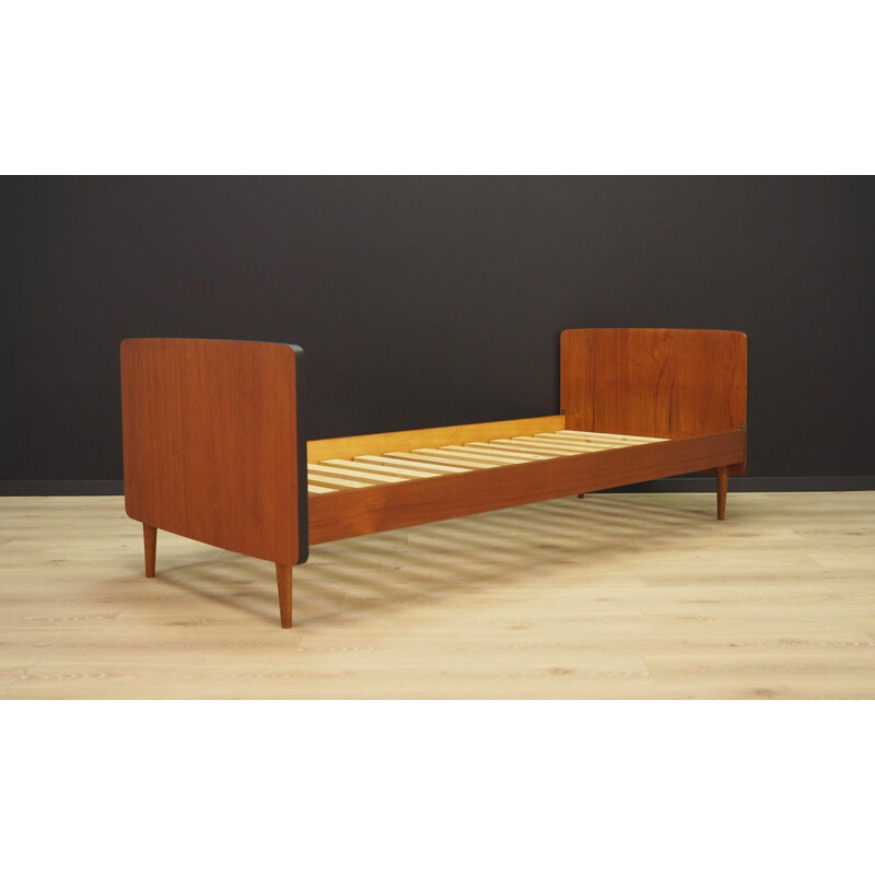 Vintage danish bed frame in teakwood 1970