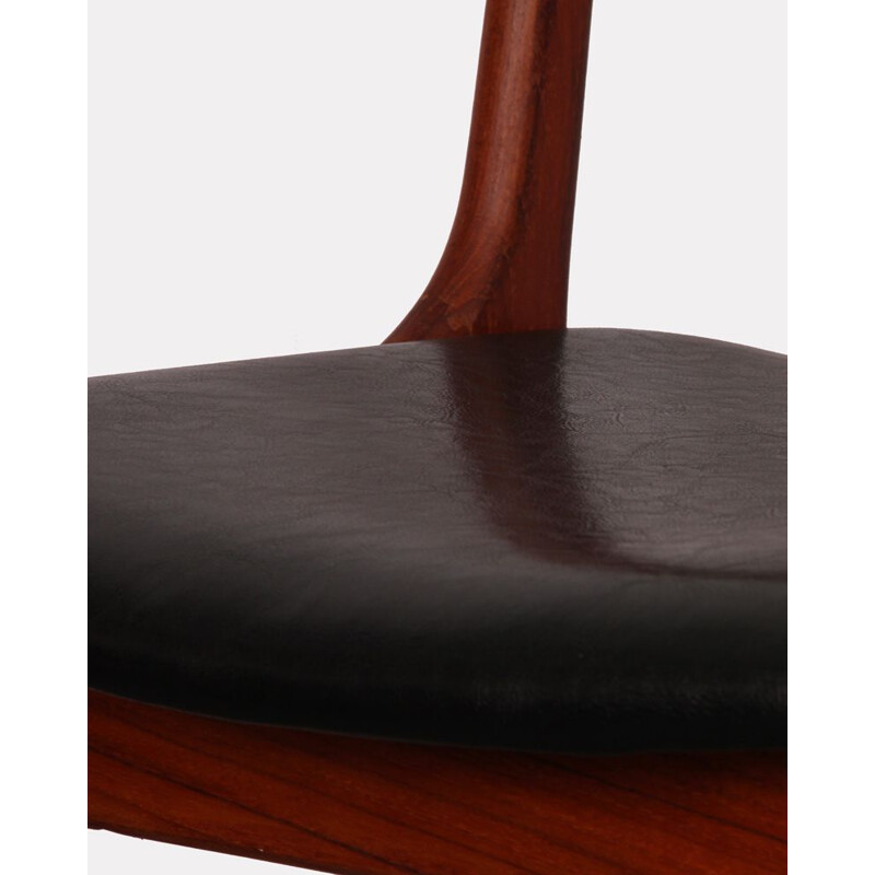 Suite de 4 chaises vintage scandinaves en skaï noir 1960