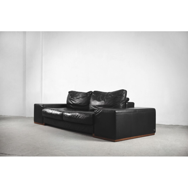 Vintage italian sofa for Natuzzi in black leather 1950s
