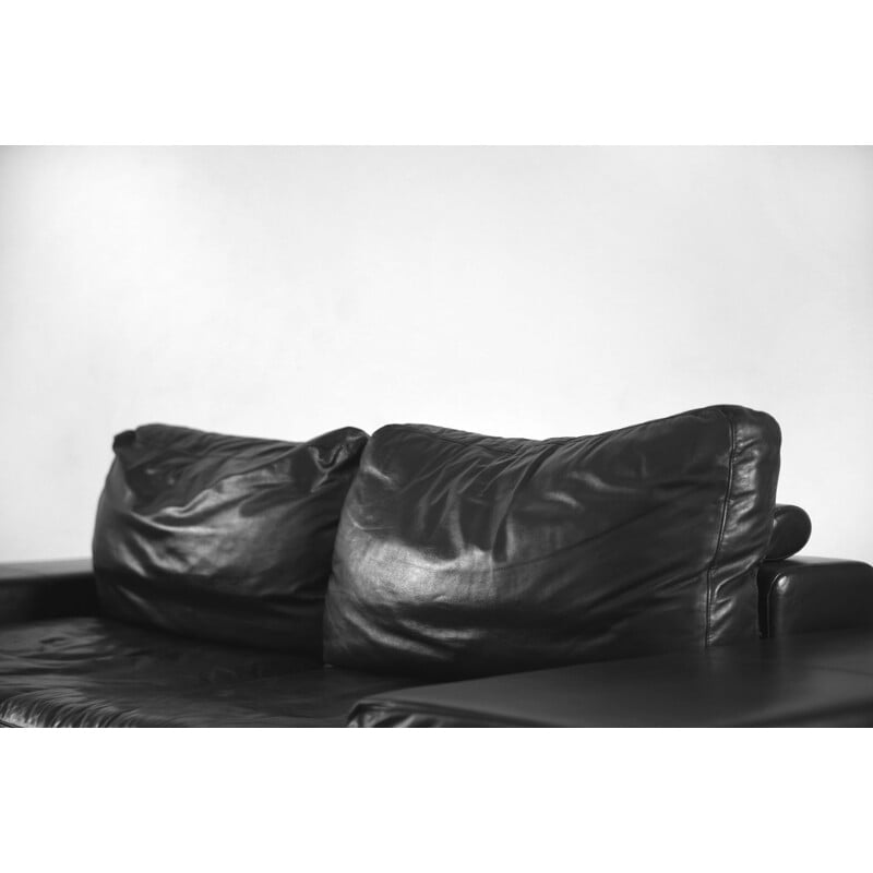 Sofá italiano vintage para Natuzzi en cuero negro 1950