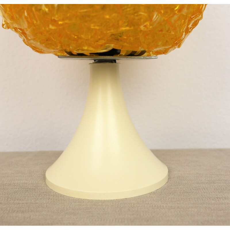 Lampe de table vintage allemande ambrée en plastique des années 1970