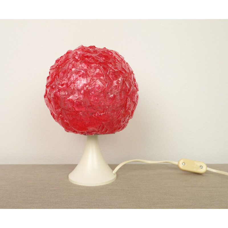 Vintage german table lamp in plastic and raspberry color 1970s