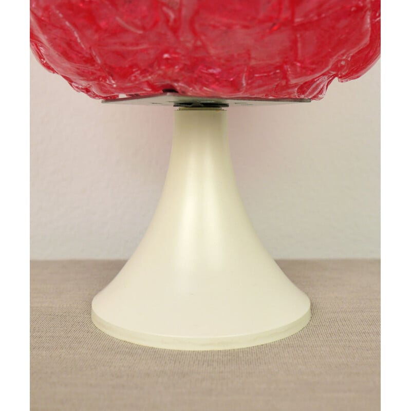 Lampe de table vintage allemande couleur framboise et en plastique 1970