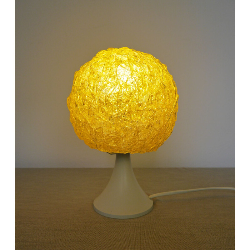 Lampe de table vintage allemande en plastique jaune des années 1970