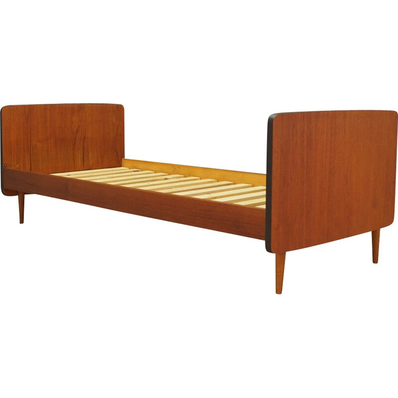 Vintage danish bed frame in teakwood 1970