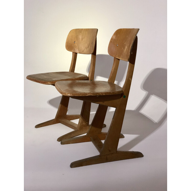 Paire de chaises vintage scandinaves en bois 1950