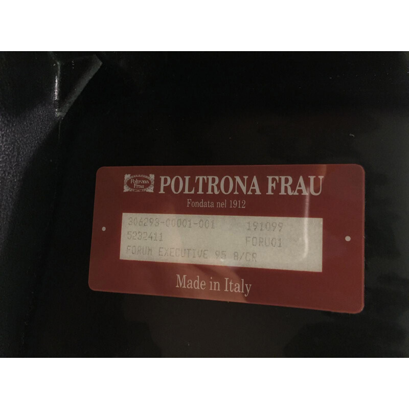 Fauteuil de bureau Vintage par Poltona Frau en cuir et aluminium, Italie, 19