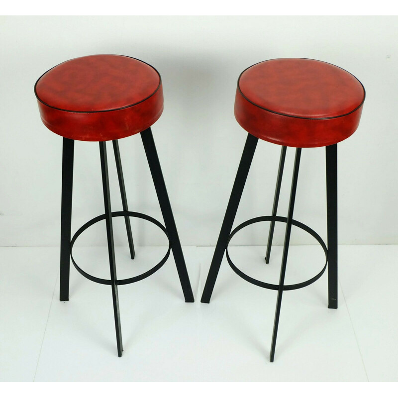 Vintage pair of iron and leatherette bar stools, 1960s 