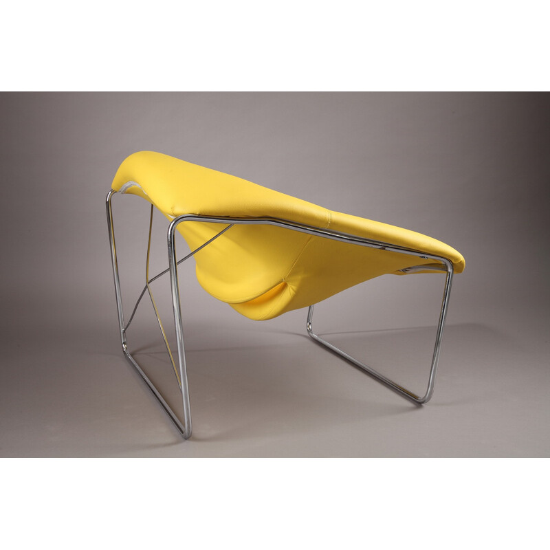 Airborne Cubique low chair in leatherette, Olivier MOURGUE - 1960s