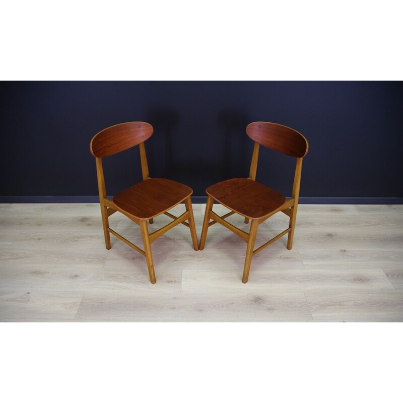 Set of 2 vintage chairs Danish design in teak
