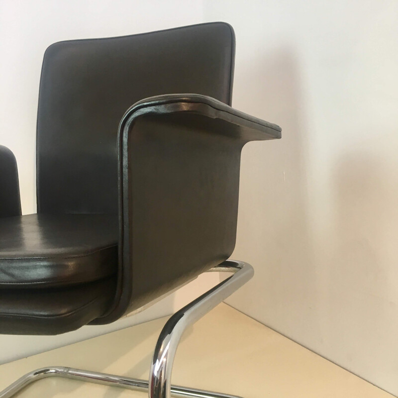 Vintage chair in black leather and chrome metal 1960