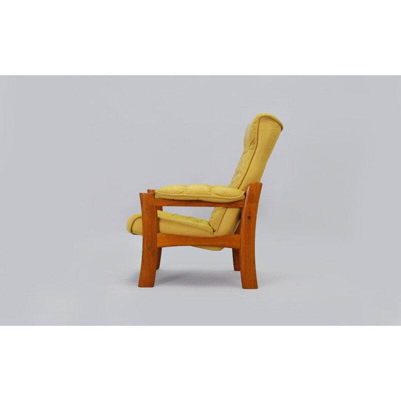 Vintage scandinavian armchair in brown leather and teak 1970s