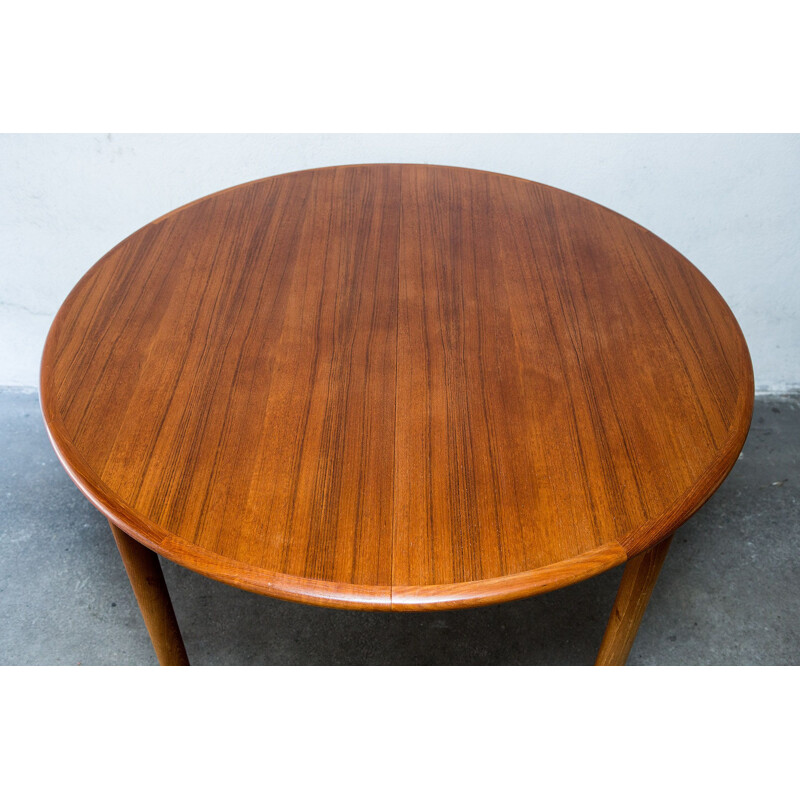 Vintage round Scandinavian dining table in teak with extension, 1960s 