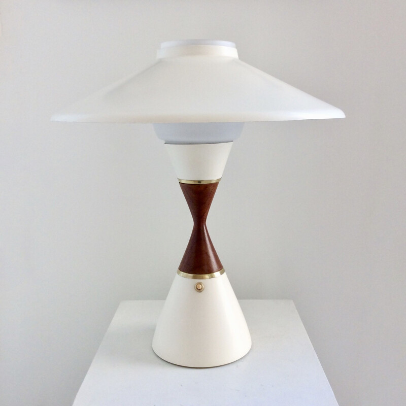 Lampe de table vintage danoise de Svend Aage Holm Sørensen en teck 1950