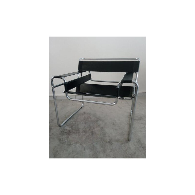 Vintage Wassily B3 chair in black leather and chrome steel by Marcel Breuer, Italy, 1980