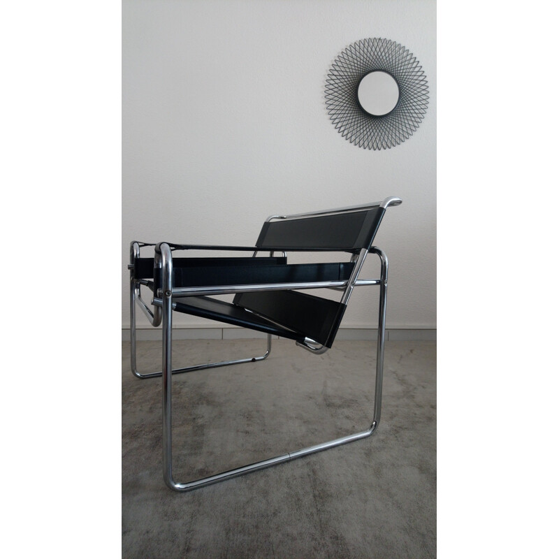 Vintage Wassily B3 chair in black leather and chrome steel by Marcel Breuer, Italy, 1980