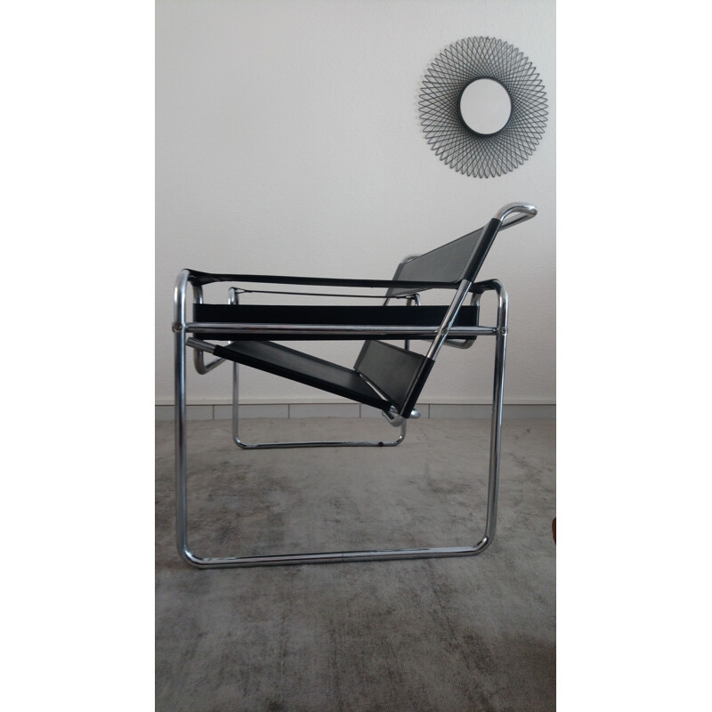 Vintage Wassily B3 chair in black leather and chrome steel by Marcel Breuer, Italy, 1980