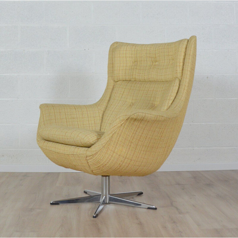 Vintage swivel chair