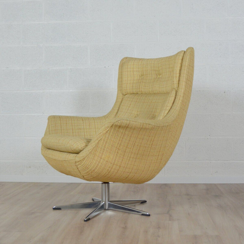 Vintage swivel chair