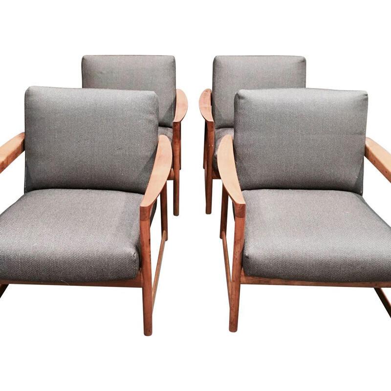 Suite de 4 fauteuils scandinaves gris en teck