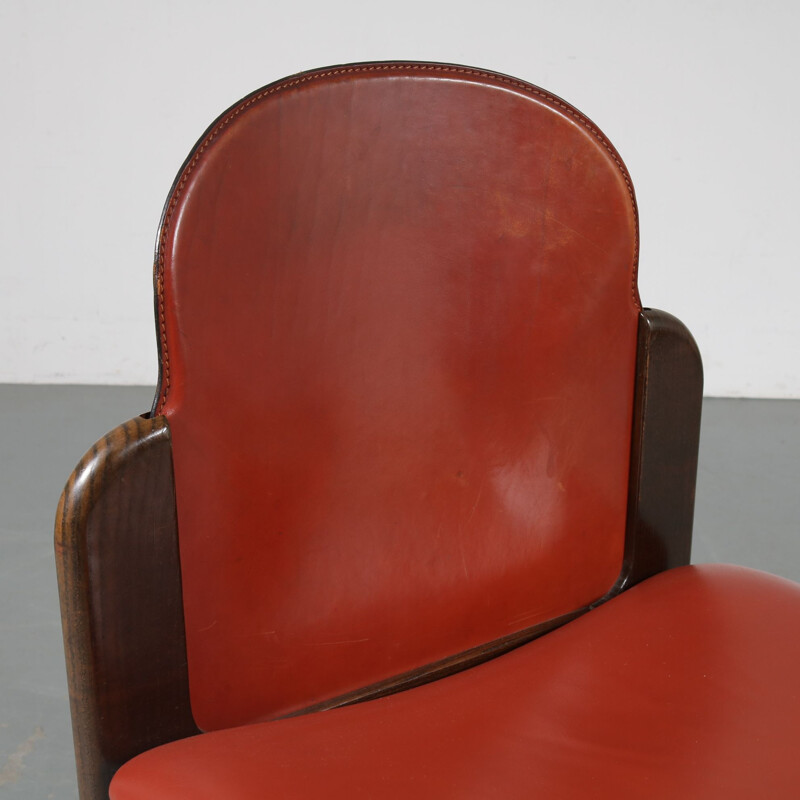 Vintage Set of 4 dining chairs in wood and red leather, Italy 1970s