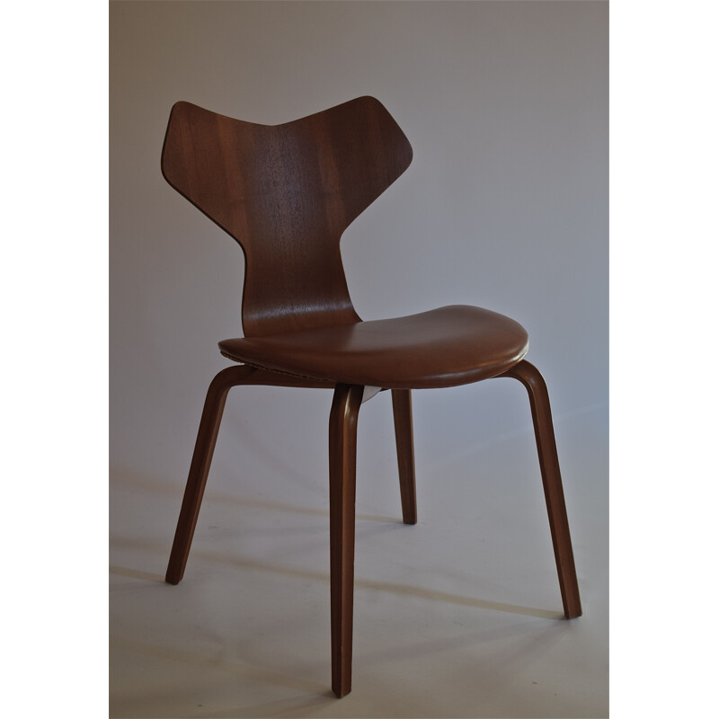 Vintage "Grand Prix" chair by Arne Jacobsen for Fritz Hansen, 1960s