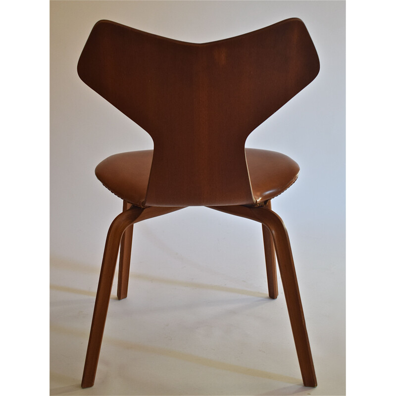 Vintage "Grand Prix" chair by Arne Jacobsen for Fritz Hansen, 1960s