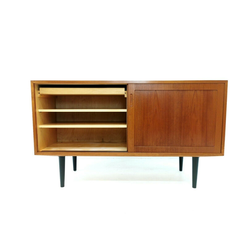 Danish vintage sideboard in teak by Hundevad