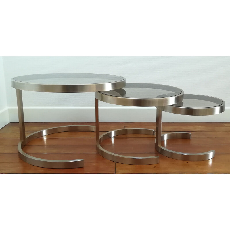 Trois tables gigognes vintage en acier brossé et en verre, 1970 