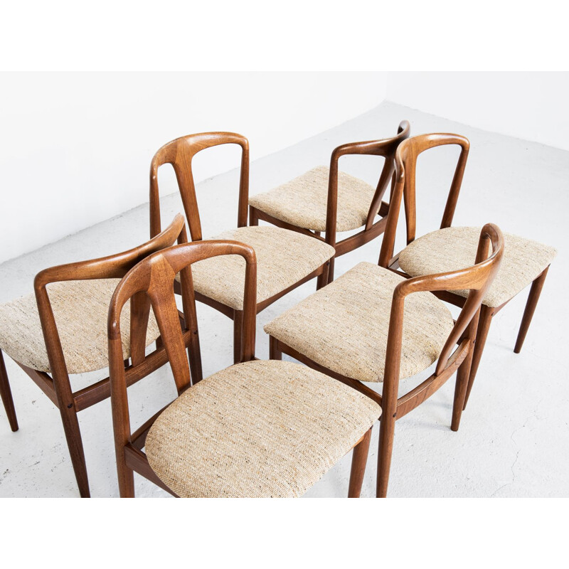 Set of 6 vintage Juliane chairs in teak by Johannes Andersen for Uldum, 1960s