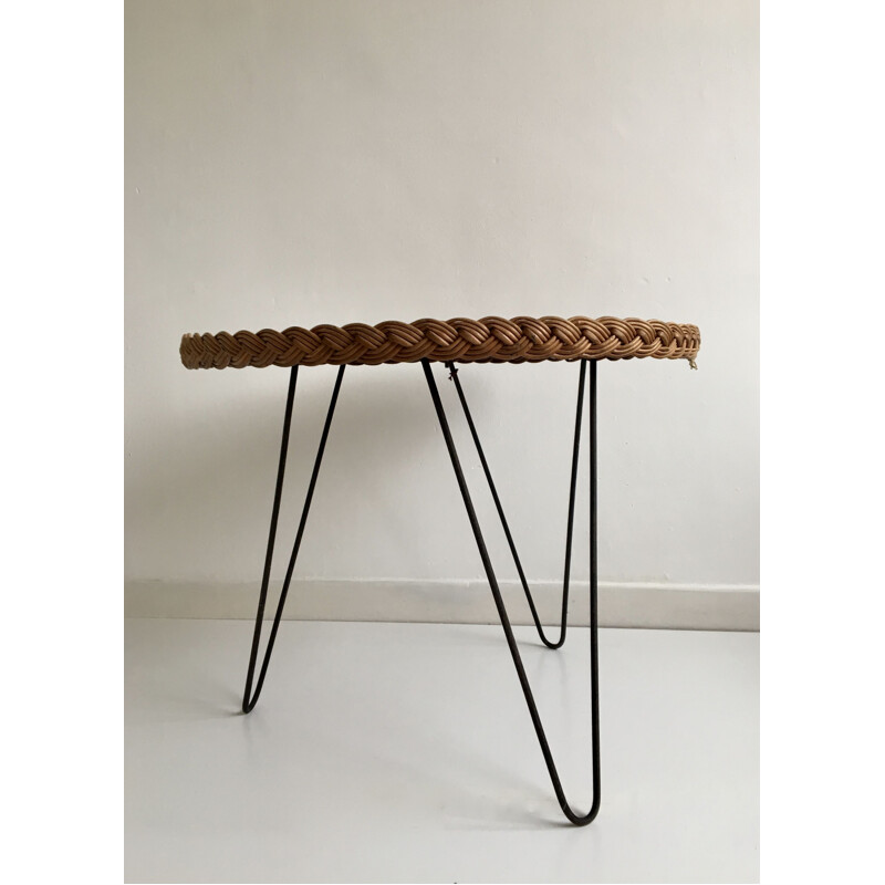 French vintage circular side table in woven rattan, 1950