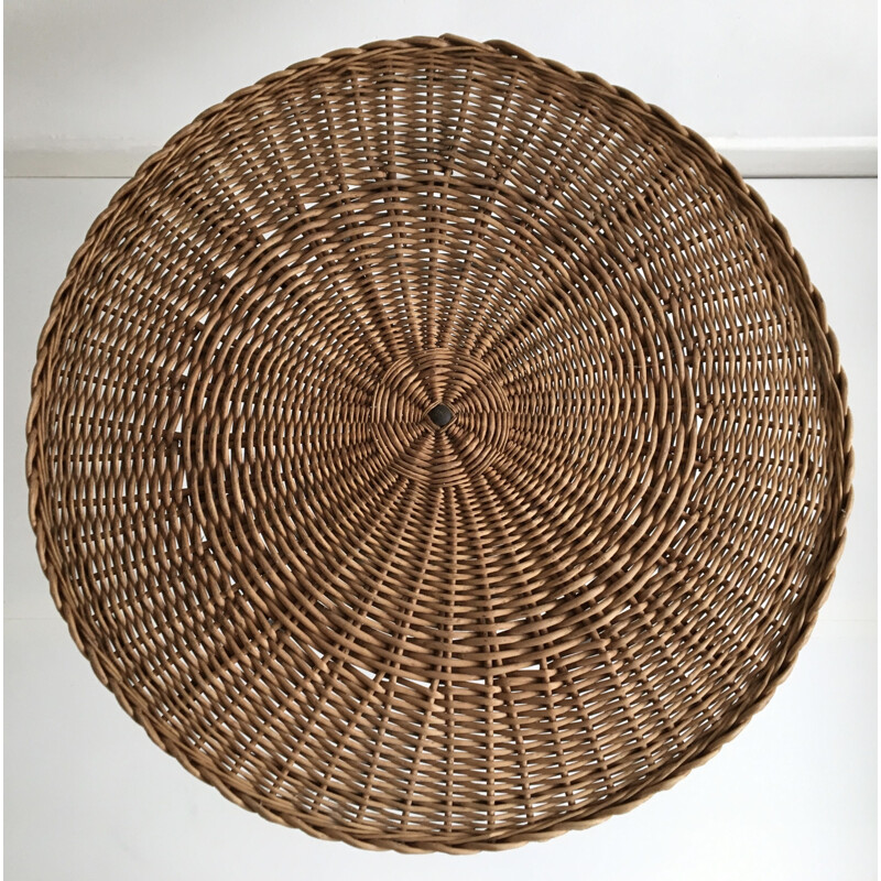 French vintage circular side table in woven rattan, 1950