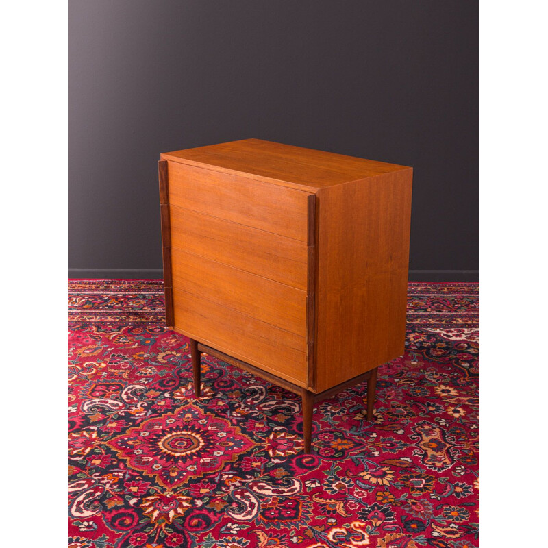 Scandinavian chest of drawers in teakwood