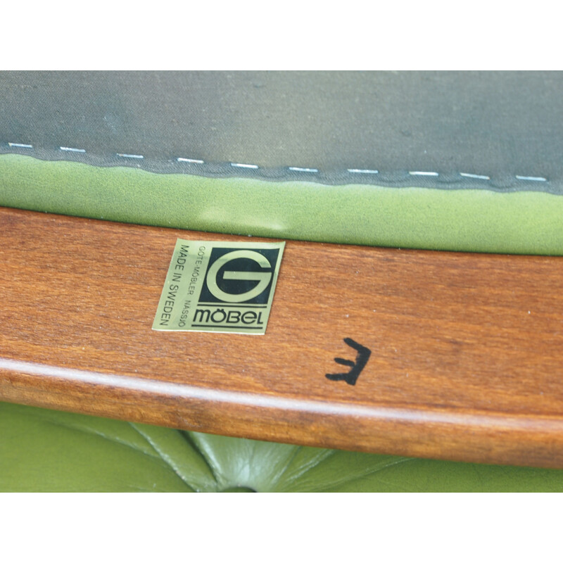 Fauteuil vintage en cuir vert avec ottoman de G-Mobel, 1970