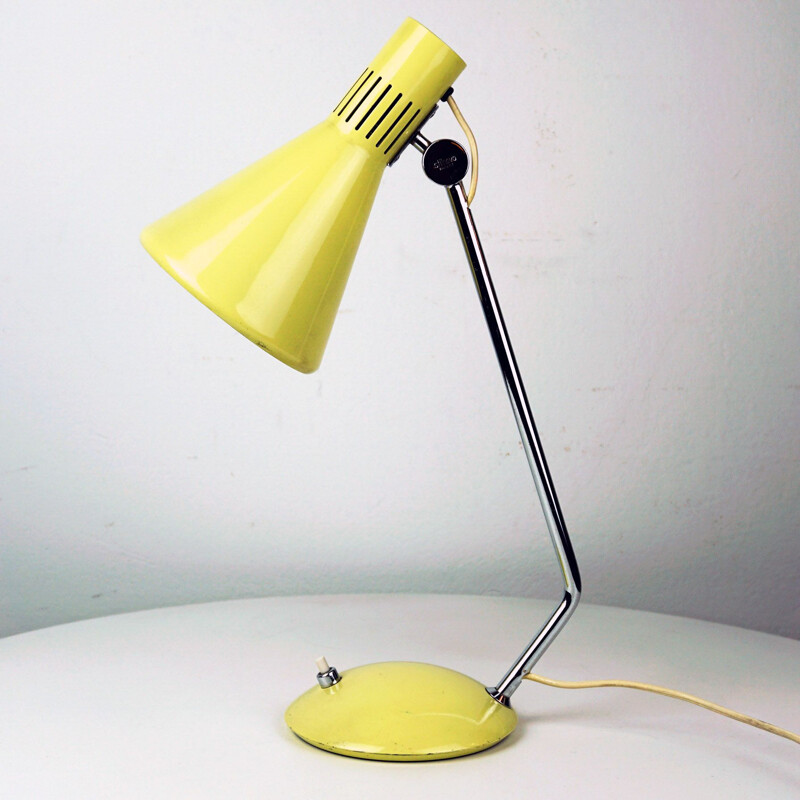 Vintage yellow Italian table Lamp by Stilnovo