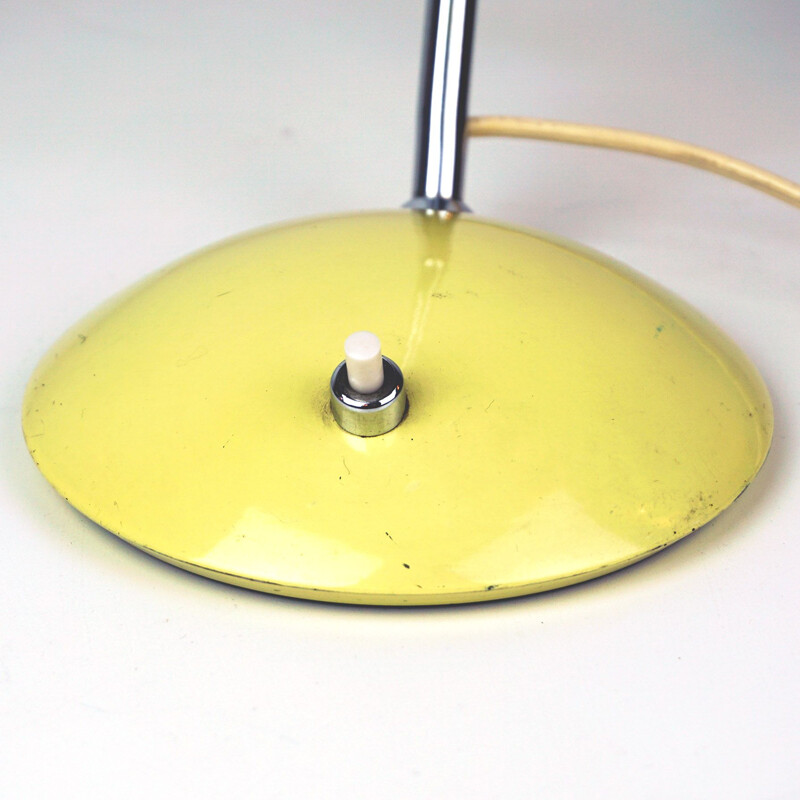 Vintage yellow Italian table Lamp by Stilnovo