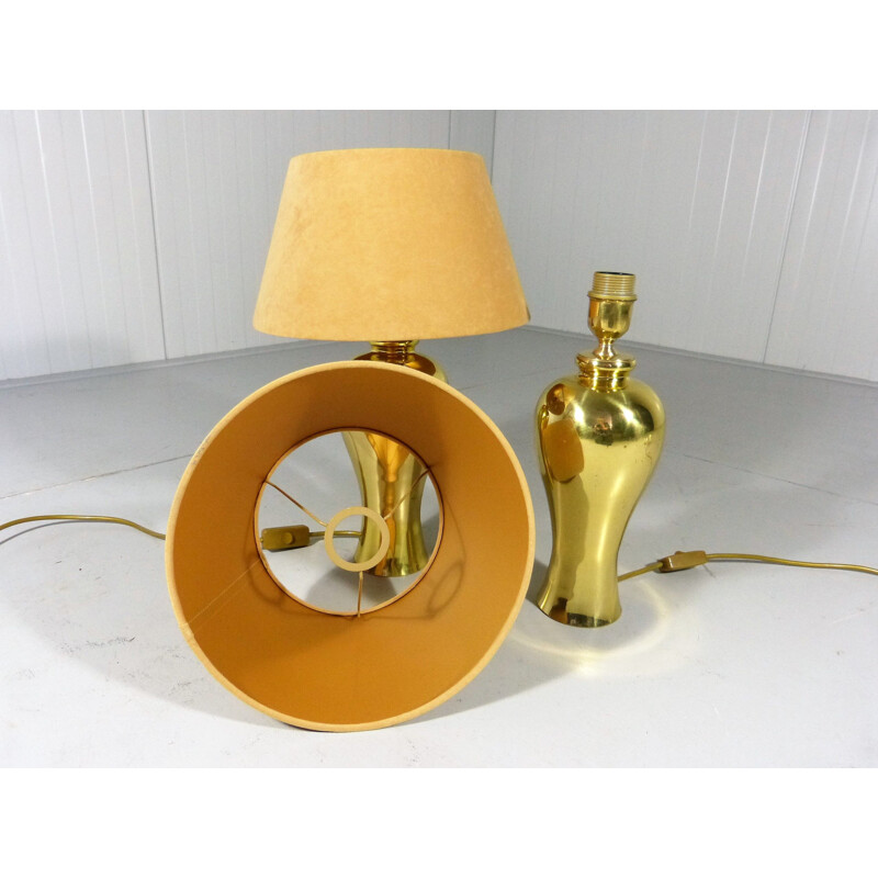 Set of 2 vintage brass and beige velvet shades table lamps, 1970