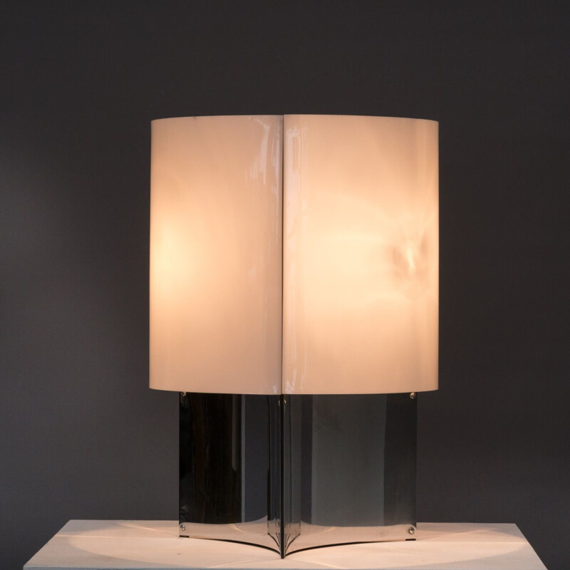 Vintage 526G table lamp by Massimo Vignelli for Arteluce