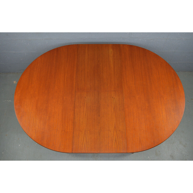 Vintage round dinning table by Mcintosh, 1970s