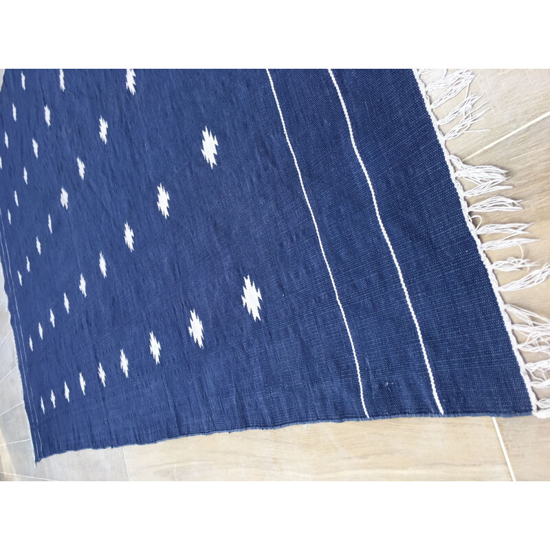 Tapis vintage kilim en coton bleu indigo, France