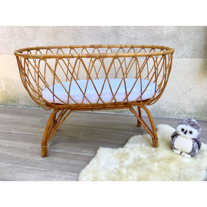 Vintage cradle in rattan, organic mattress in wool, cotton and coconut fibers, France