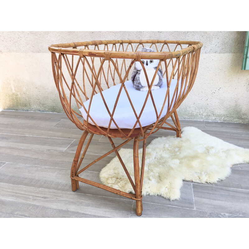 Vintage cradle in rattan, organic mattress in wool, cotton and coconut fibers, France