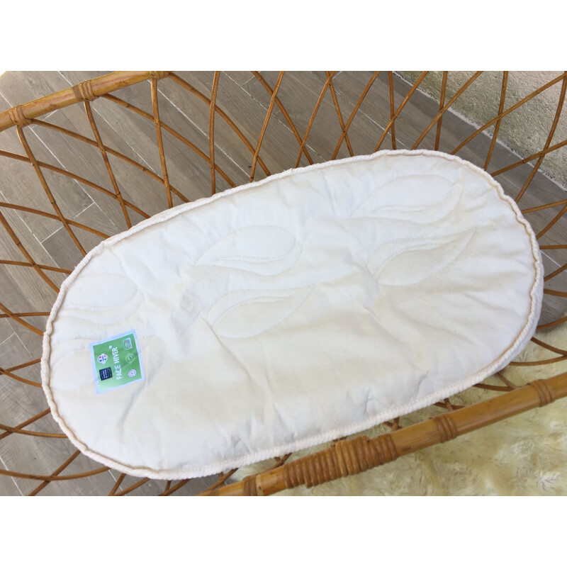 Vintage cradle in rattan, organic mattress in wool, cotton and coconut fibers, France