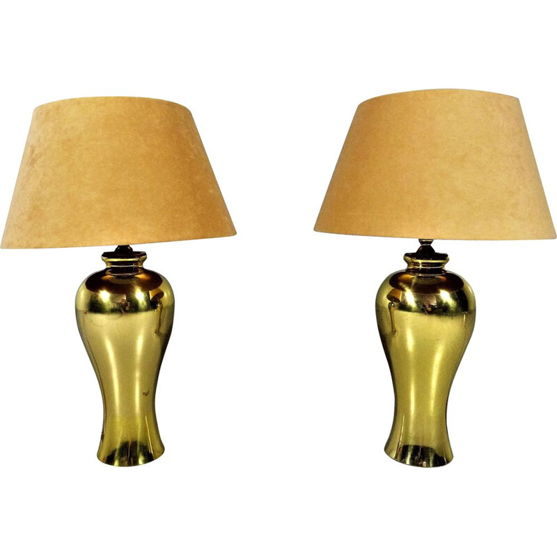 Set of 2 vintage brass and beige velvet shades table lamps, 1970