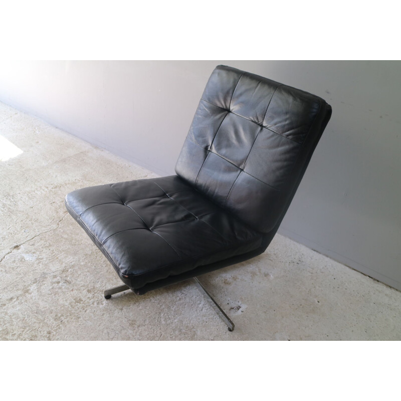 Fauteuil lounge vintage pivotant en cuir , 1960