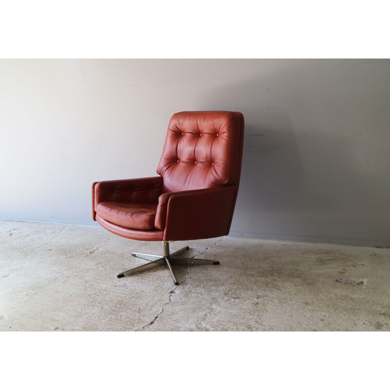 Vintage leather swivel lounge chair, 1960s