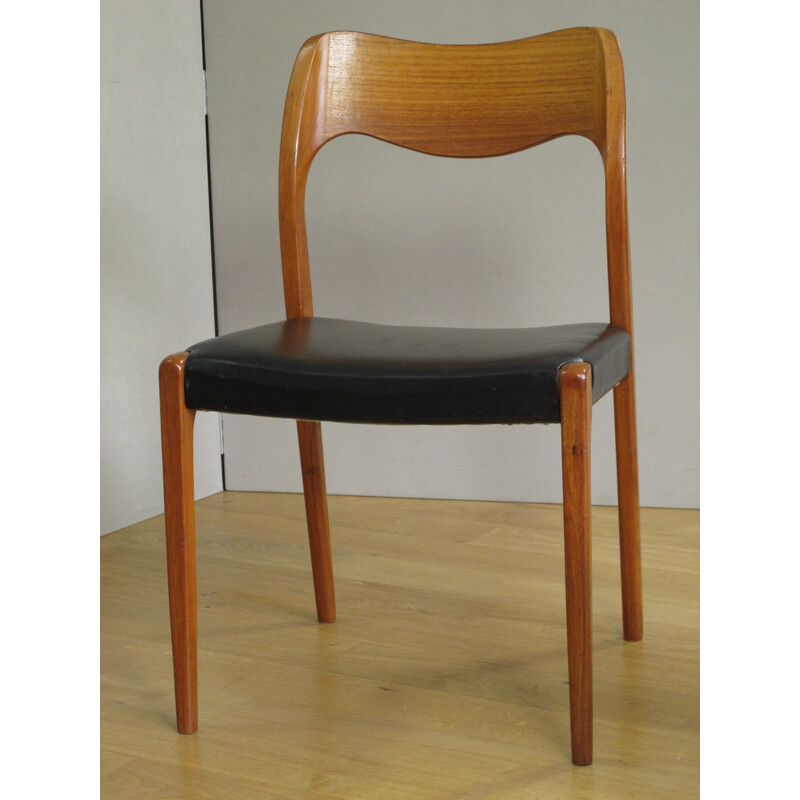 Set of 4 vintage chairs model 71, Niels O. MOLLER - 1960s