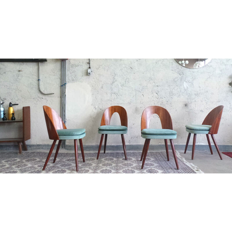 Ensemble de 4 chaises à repas vintage par Antonin Suman, 1960
